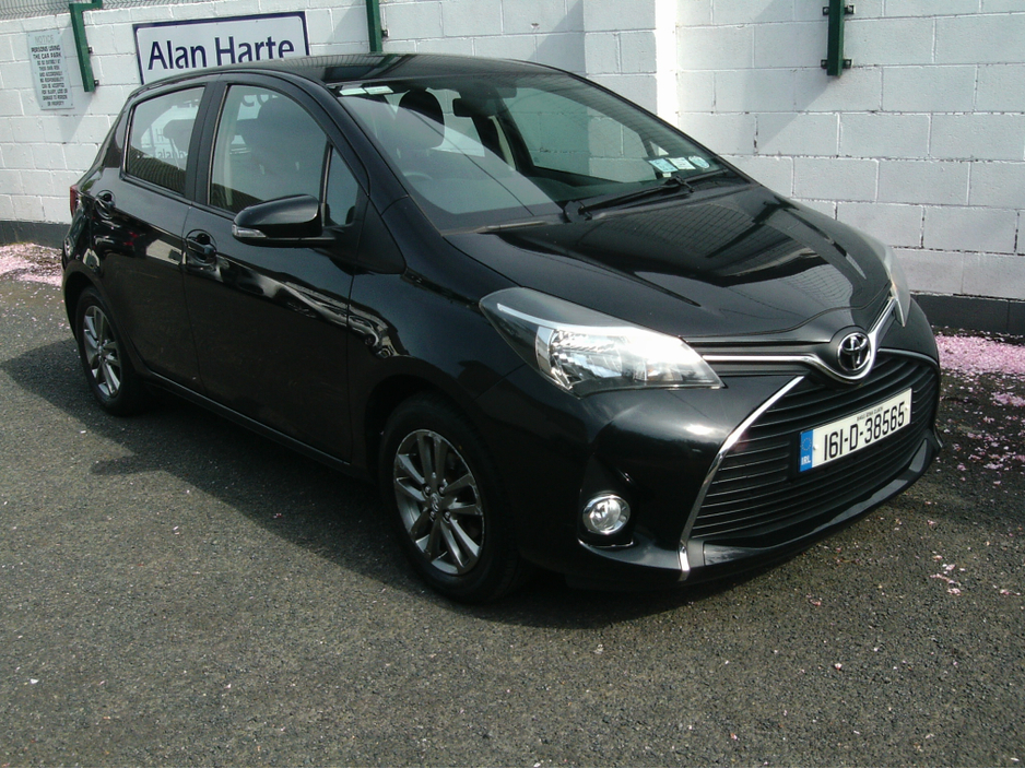2016 Toyota Yaris For Sale Images