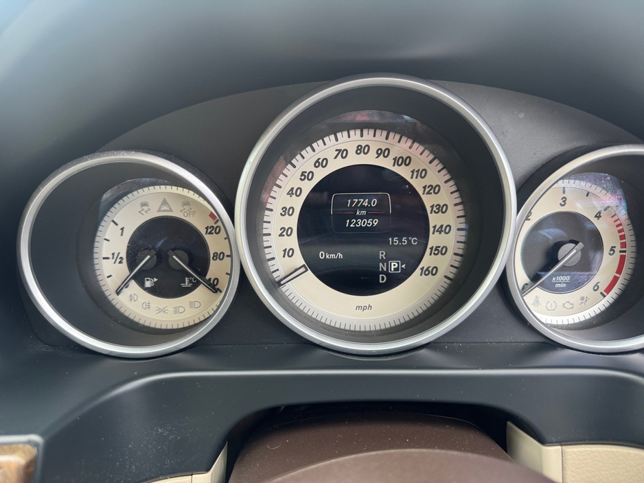 2015 Mercedes-Benz E Class 2.1L Diesel For Sale Images
