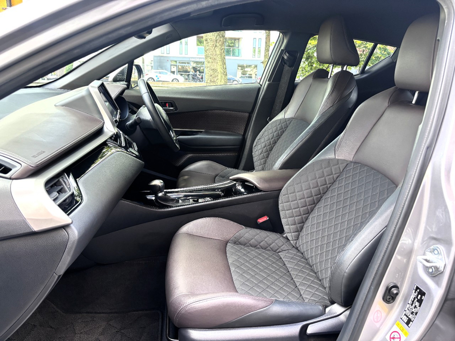 2017 Toyota C-HR 1.8L Petrol Hybrid For Sale Images
