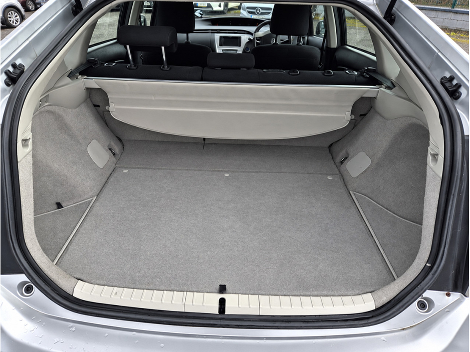 2014 Toyota Prius 1.8L Petrol Hybrid For Sale Images