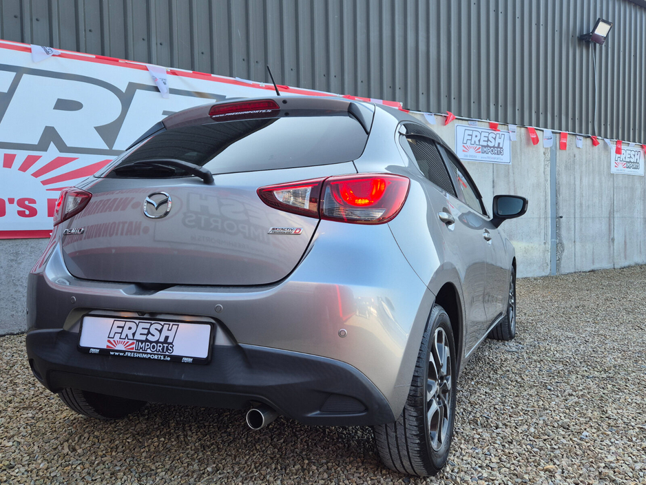Mazda Demio — thumbnail 3