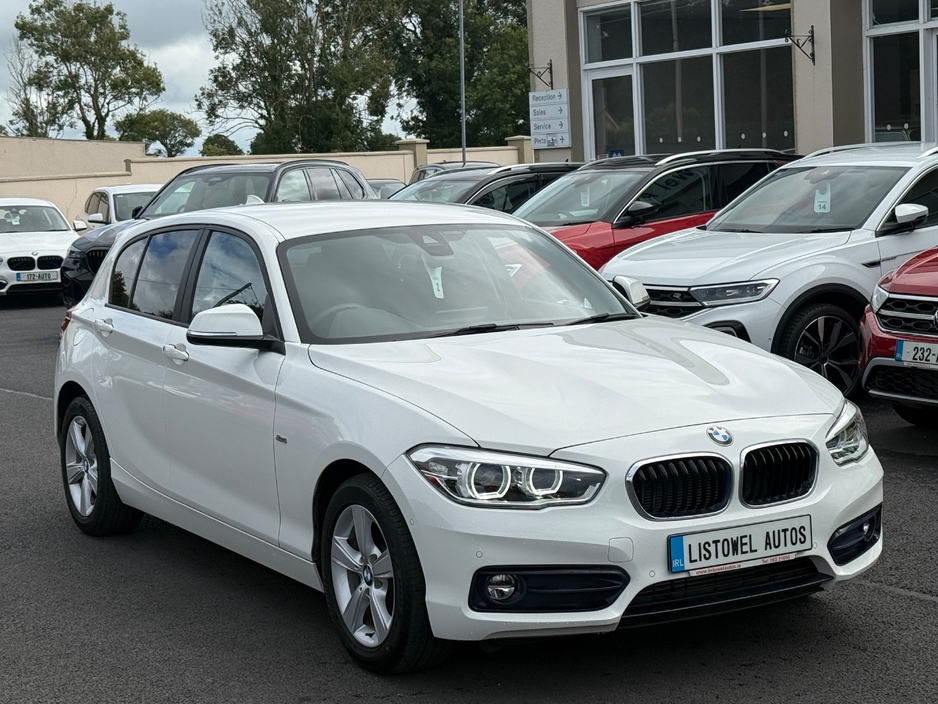 BMW 1 Series SPORT 150BHP 2.0 AUTOMATIC *REAR VIEW CAMERA, 16 " ALLOYS, PARKING SENSORS FRONT & REAR, CRUISE CONTROL, 3 STAGE HEATED SEATS, FACTORY FITTED PRIVACY GLASS, DUAL ZONE CLIMATE CONTROL, PUSH START/STOP* — thumbnail 4