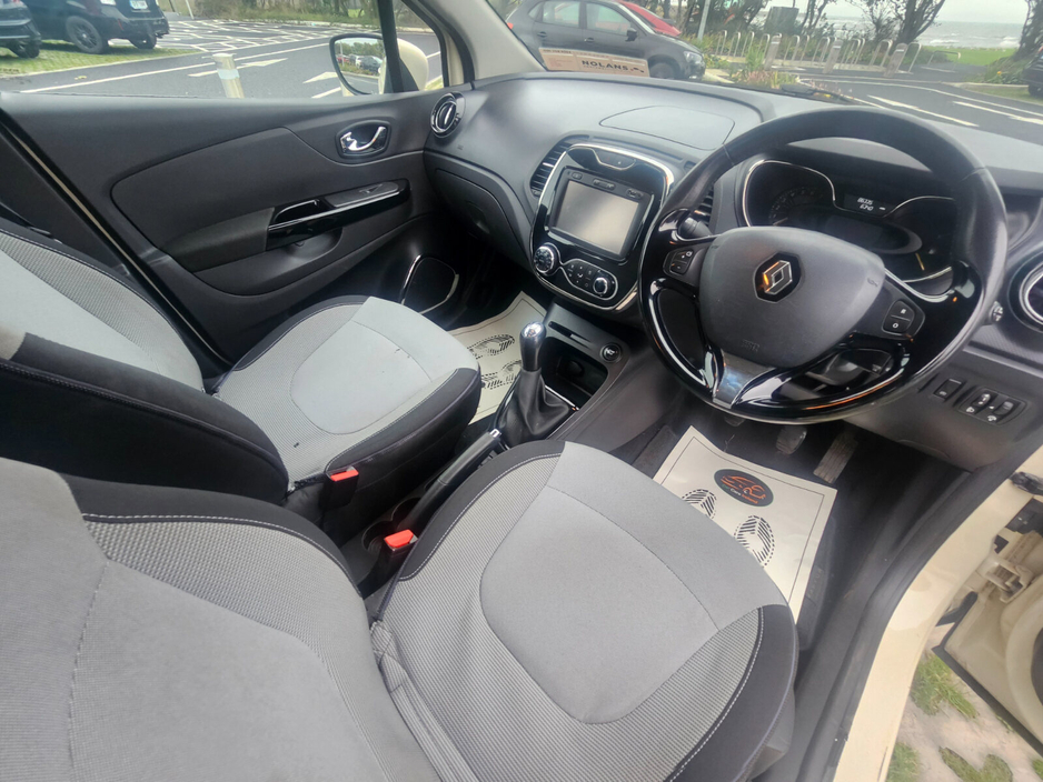 Renault Captur — thumbnail 18