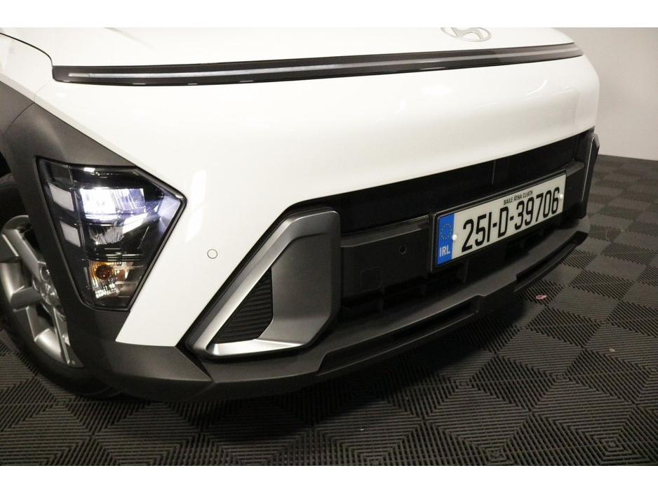 Hyundai Kona Hybrid Signature 1.6L Petrol Automatic Compact SUV — thumbnail 3