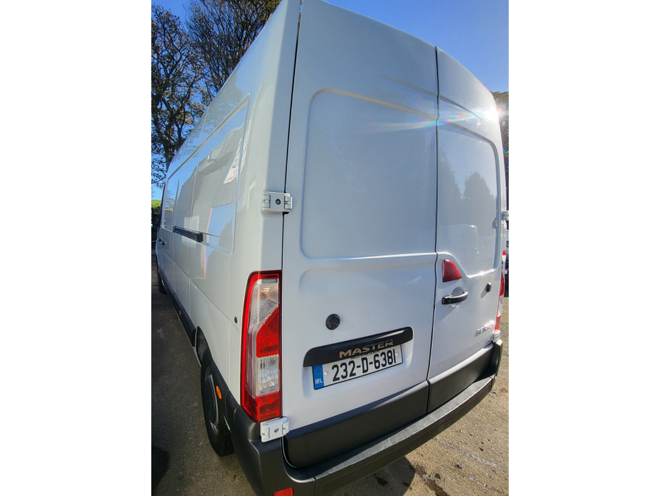 2023 Renault Master 2.3L Diesel For Sale Images