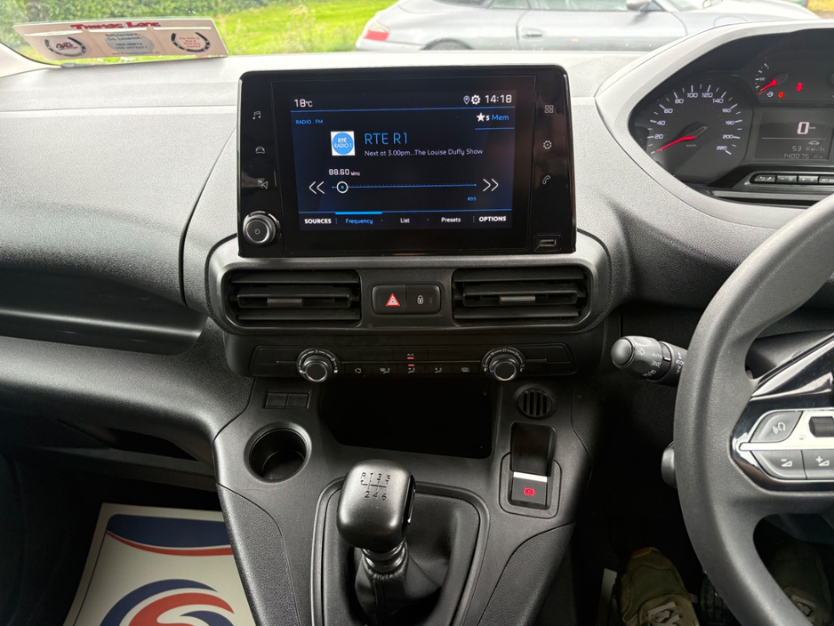 2023 Peugeot Partner 1.5L Diesel For Sale Images