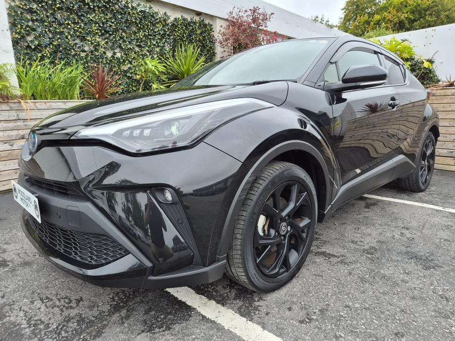 Toyota C-HR 1.8 HYBRID / SOL NERO WITH SAFETEY PACK 2 / TAX €160