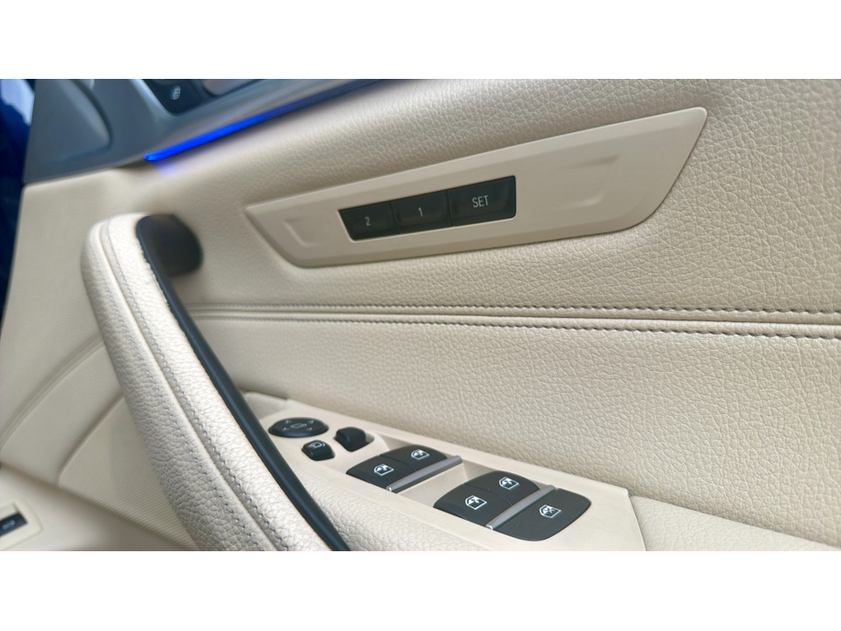 BMW 5 Series xDrive-523d G31 MSPORT PRO TOURING 71,000KMS - HUGE SPEC — thumbnail 17