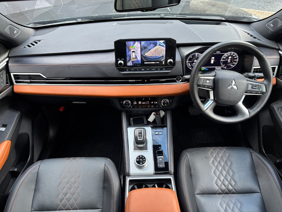 2023 Mitsubishi Outlander 2.4L Petrol Plug-in Hybrid For Sale Images