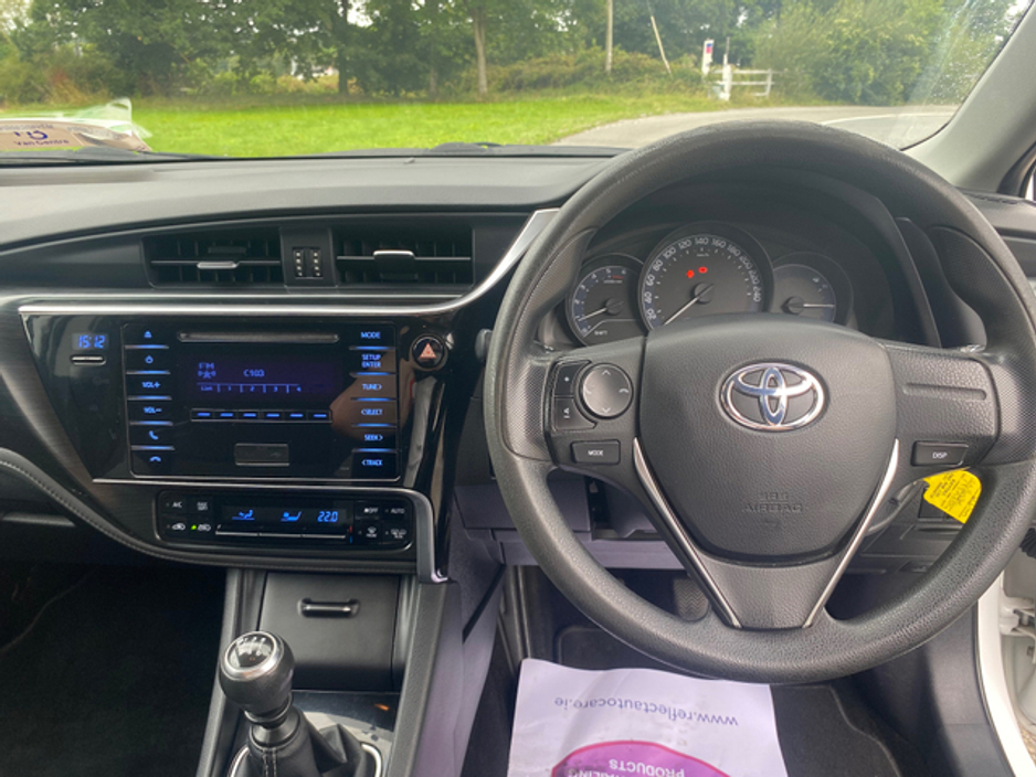 2019 Toyota Auris 1.4L Diesel For Sale Images