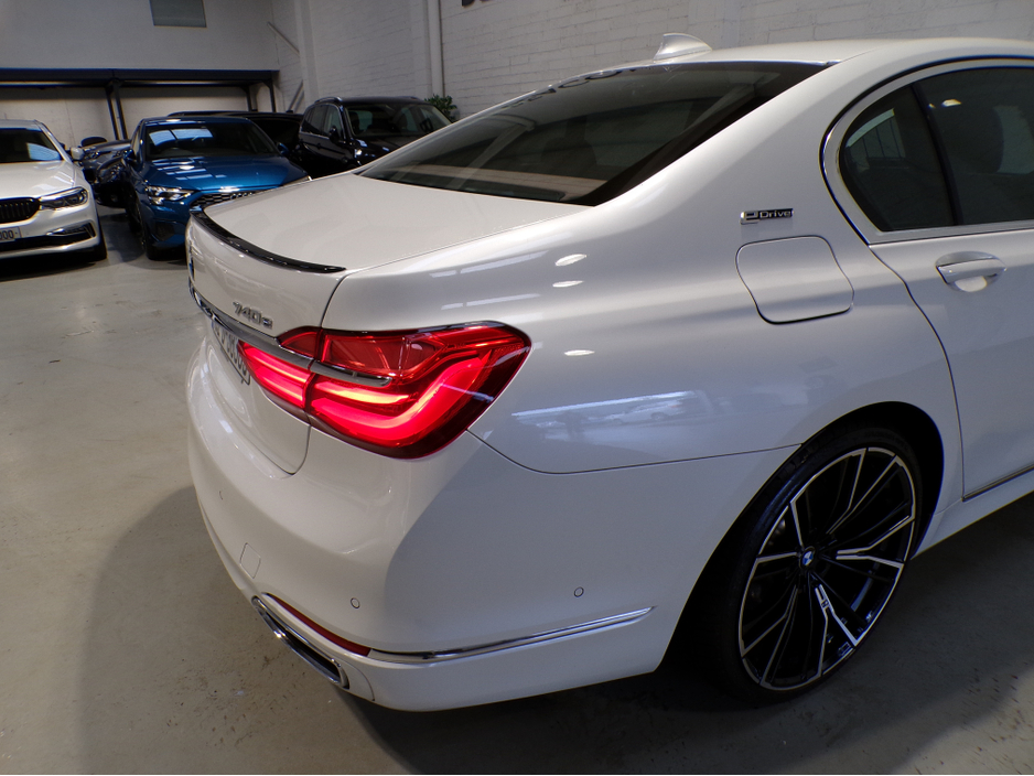 2016 BMW 7 Series 2.0L Petrol Plug-in Hybrid For Sale Images