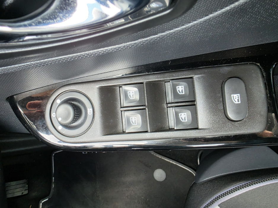 2015 Renault Captur 1.2L Petrol For Sale Images