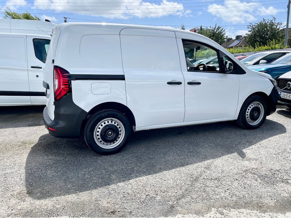 2023 Renault Kangoo 1.5L Diesel For Sale Images