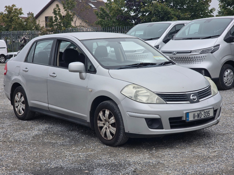2011 Nissan Tiida For Sale Images