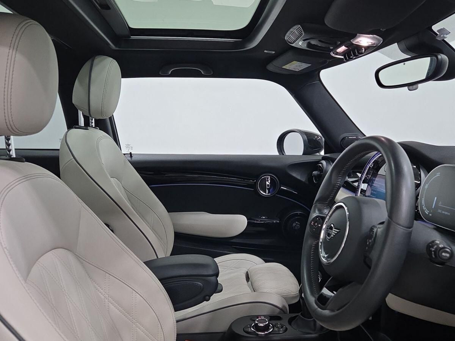 2023 MINI Hatch 0L Electric For Sale Images