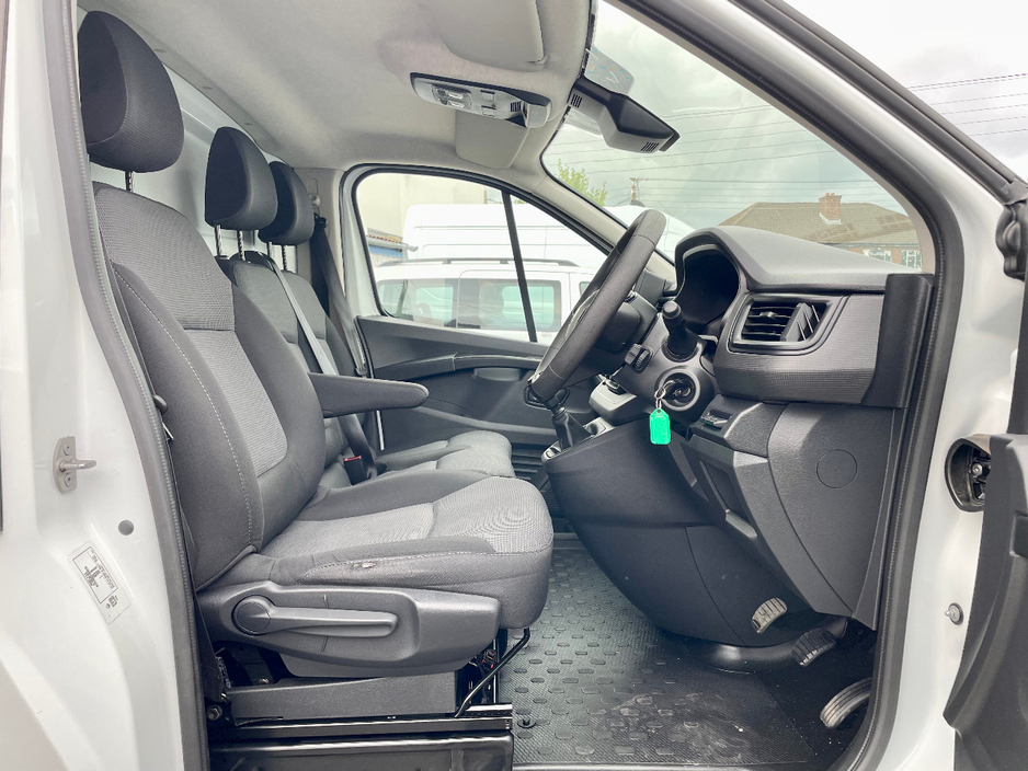 2023 Renault Trafic 2L Diesel For Sale Images