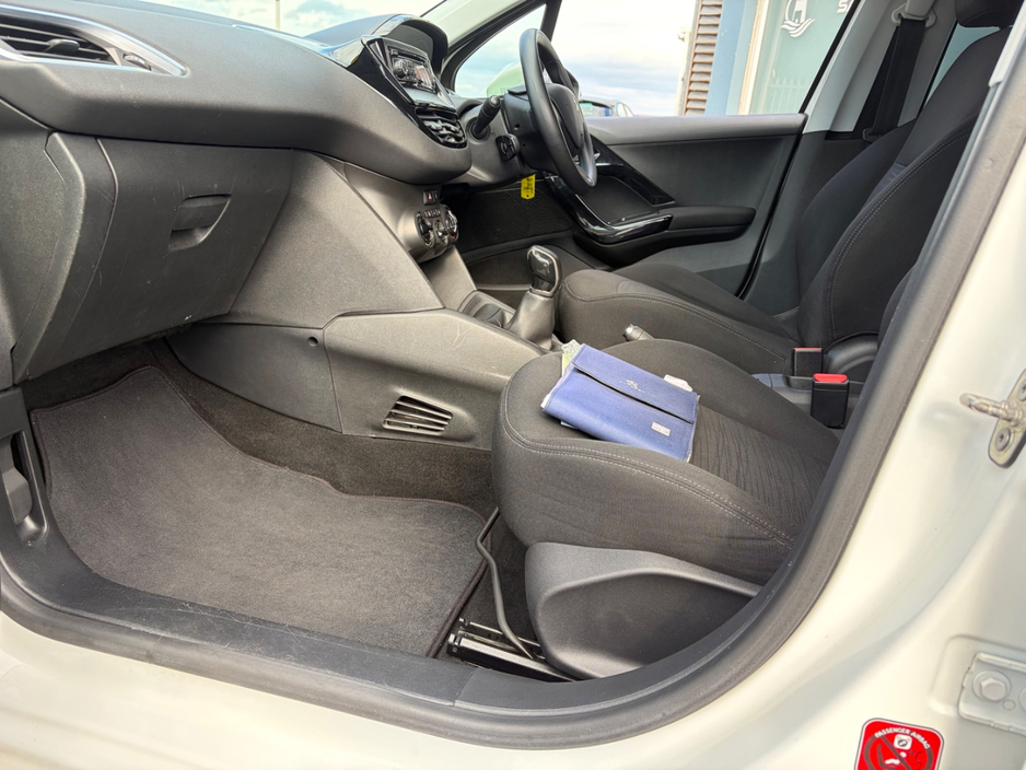 2014 Peugeot 208 1L Petrol For Sale Images
