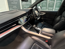 2021 Audi Q7 3L Petrol Plug-in Hybrid For Sale Images