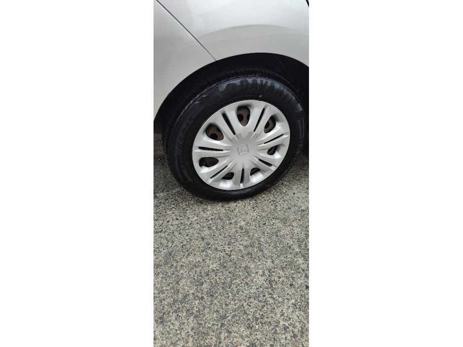 Honda Insight 1.3 SE Hatchback Petrol Automatic (98bhp) — thumbnail 13