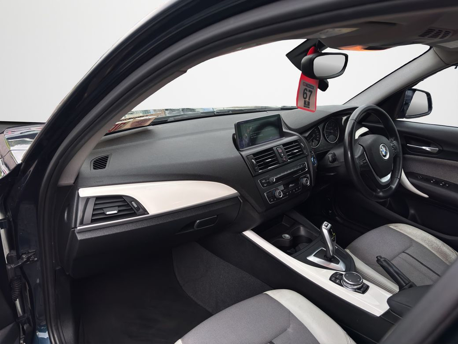 BMW 1 Series 116i Urban "Small car… big attitude" — thumbnail 14