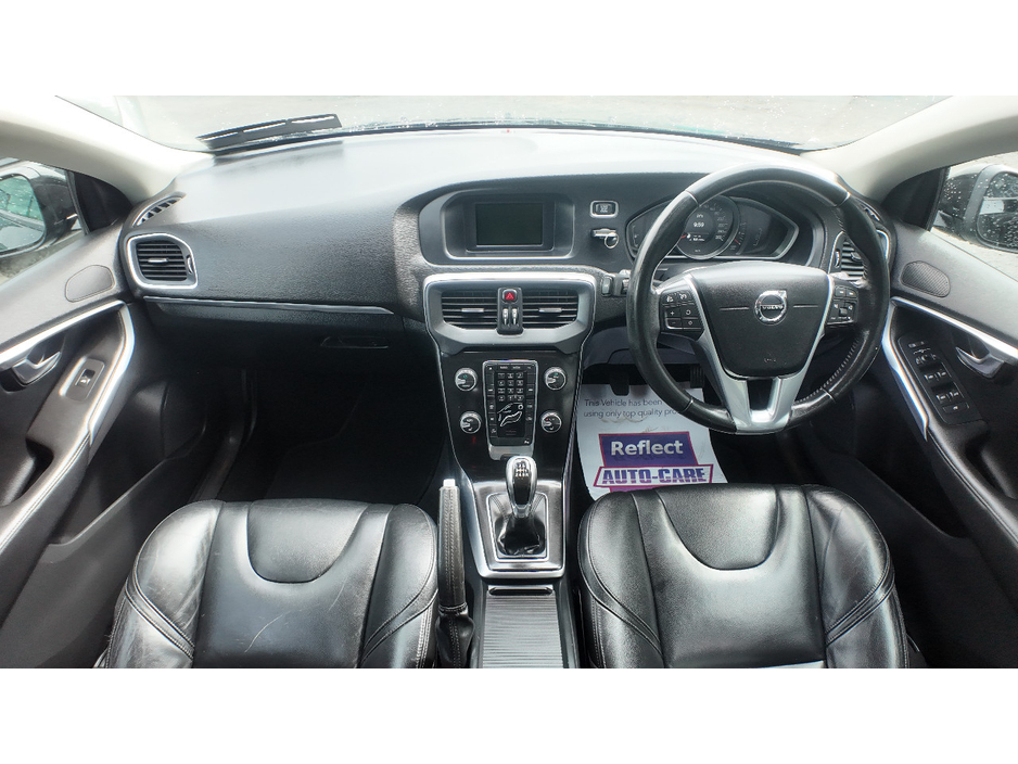 2017 Volvo V40 2L Diesel For Sale Images