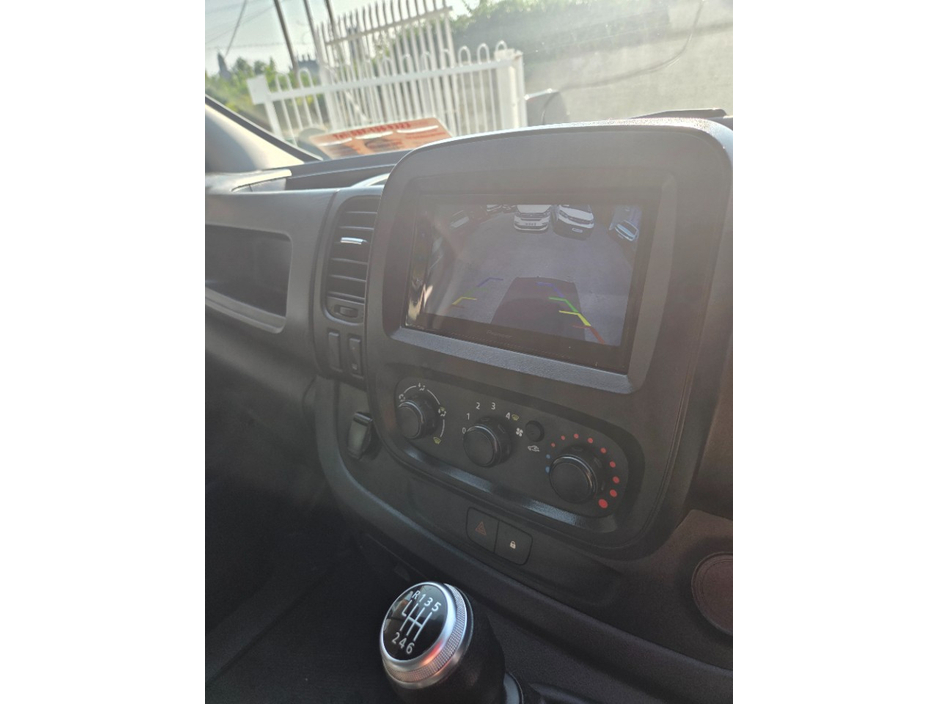 2021 Renault Trafic 2L Diesel For Sale Images