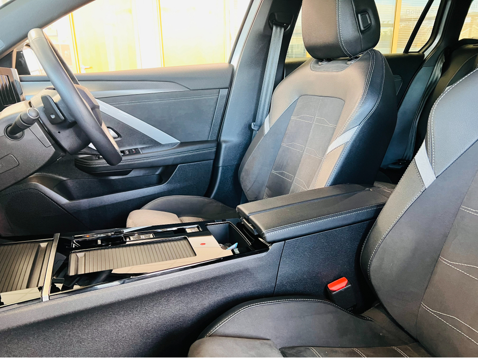 2024 Opel Astra 1.2L Petrol For Sale Images