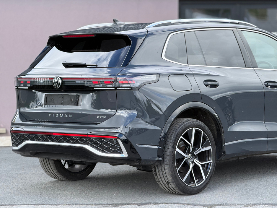2024 Volkswagen Tiguan 1.5L Petrol Hybrid For Sale Images