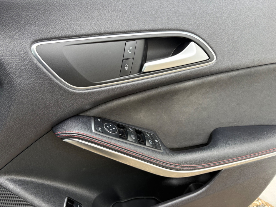 2017 Mercedes-Benz CLA Class 2.1L Diesel For Sale Images