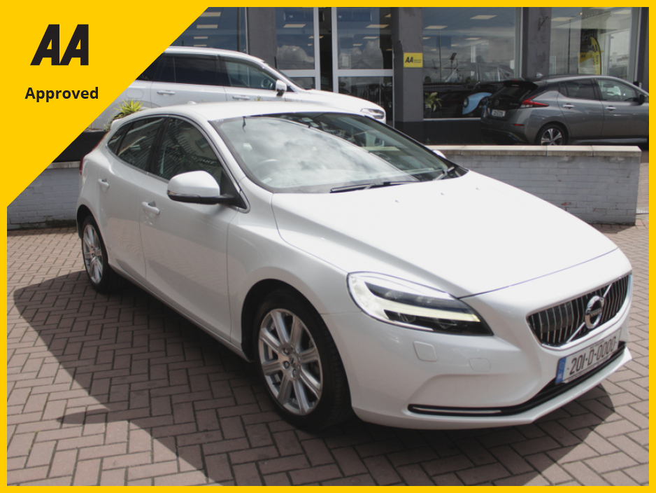 Used Volvo V40 2020 in Dublin