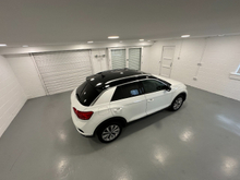 2021 Volkswagen T-Roc 2L Diesel For Sale Images