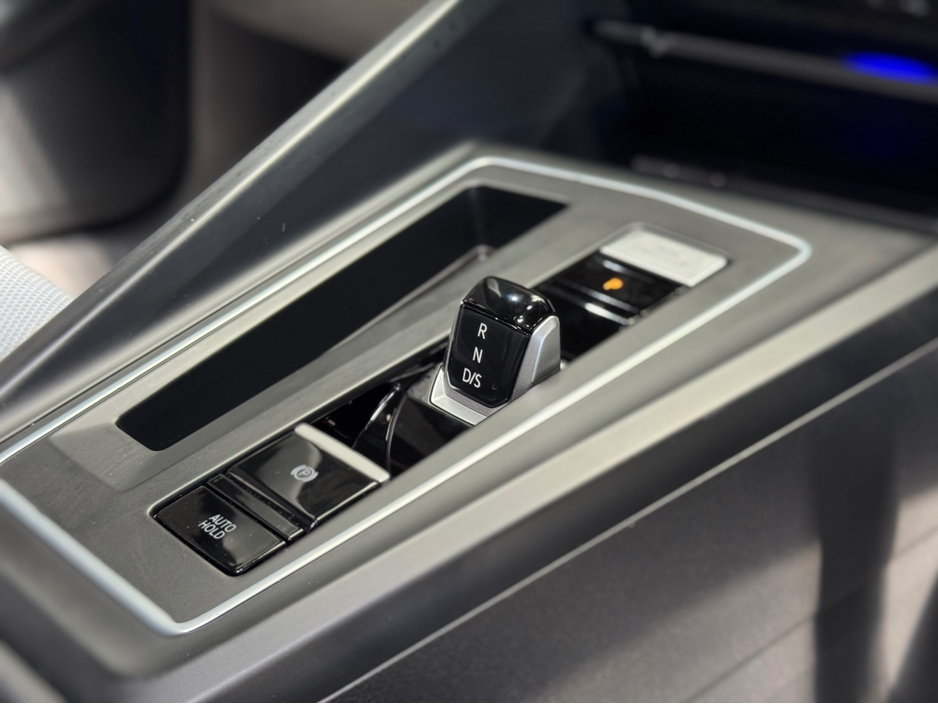 2021 Volkswagen Golf 2.0L Petrol For Sale Images