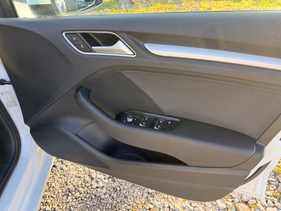Audi A3 2015 Audi A3  Saloon 1.4 TFSi Automatic — thumbnail 27