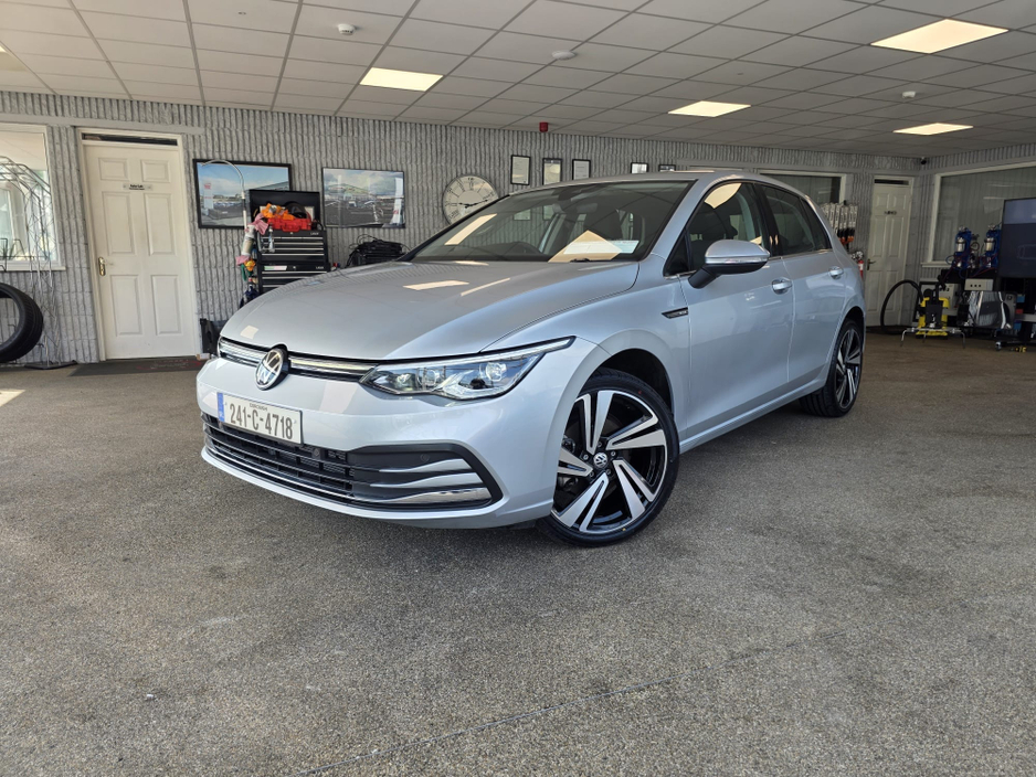 2024 Volkswagen Golf 2L Diesel For Sale Images