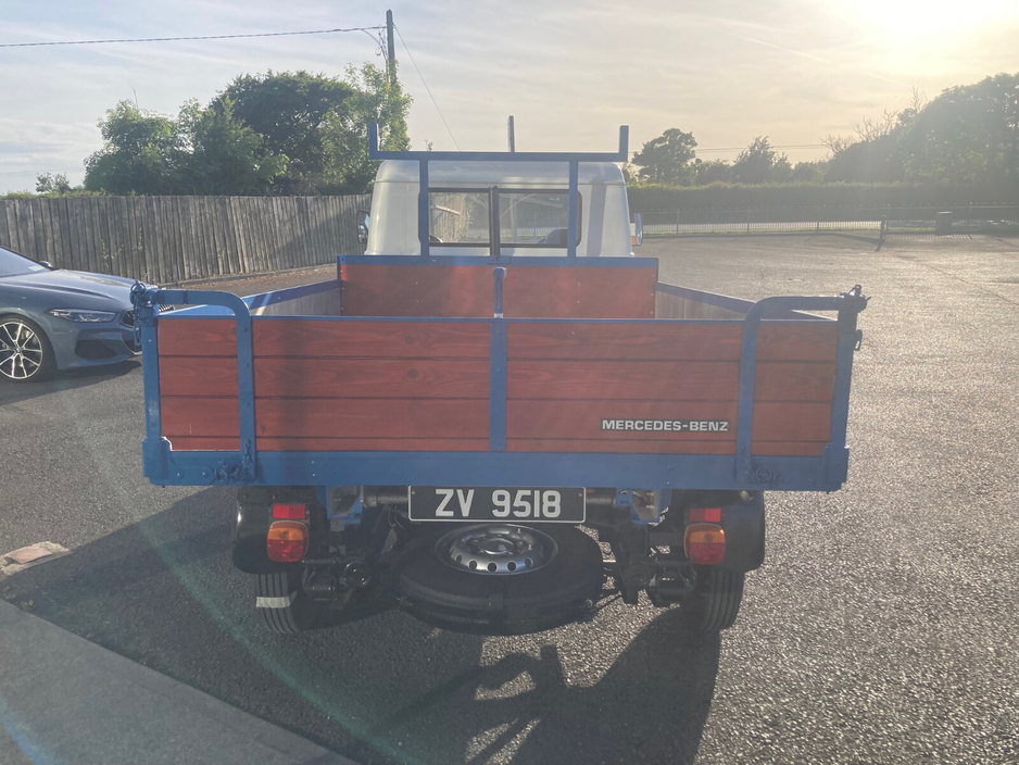 1976 Mercedes-Benz 306 D 2.2L Diesel For Sale Images
