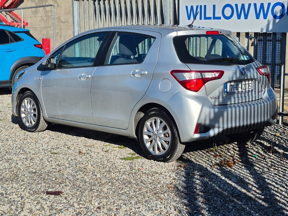 2017 Toyota Yaris 1.5L Petrol Hybrid For Sale Images