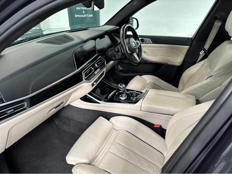 2019 BMW X7 3L Diesel For Sale Images