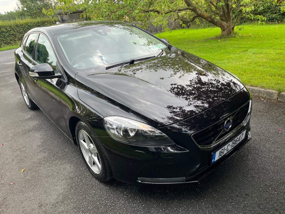 2016 Volvo V40 2L Petrol For Sale Images