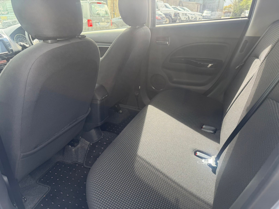 Mitsubishi Mirage — thumbnail 18