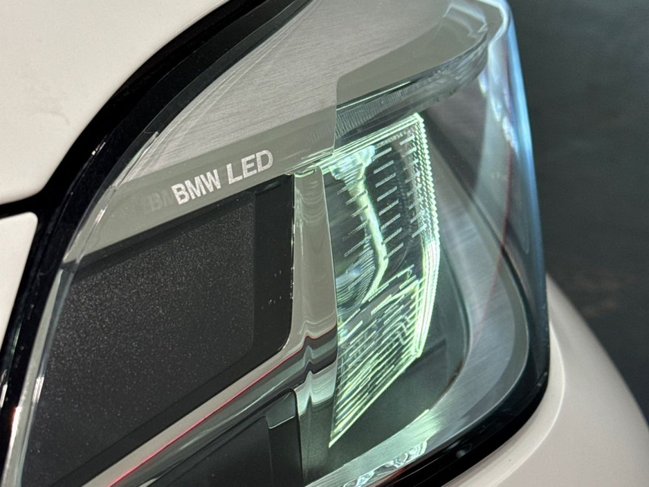 BMW 1 Series 1.5 AUTOMATIC - NEW MODEL - PLAY EDITION - FACTORY ALLOYS - REAR CAMERA - ELECTRIC SEATS — thumbnail 12