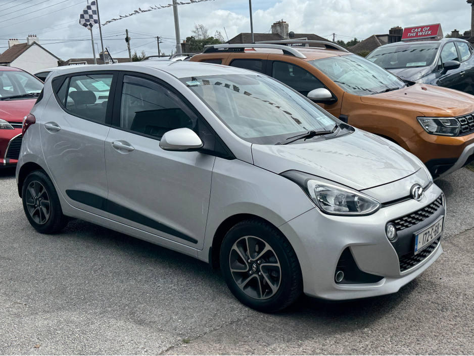 Hyundai i10 City car — thumbnail 2