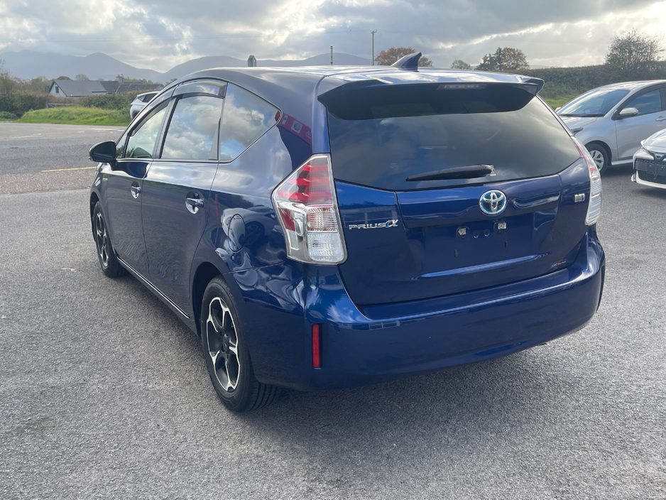 2016 Toyota Prius Alpha 1.8L Petrol Hybrid For Sale Images