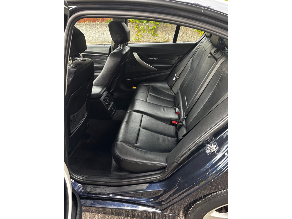 BMW 3 Series D 4DR AUTO — thumbnail 3