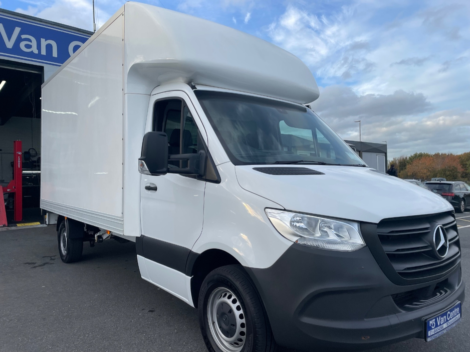 2023 Mercedes-Benz Sprinter 2L Diesel For Sale Images