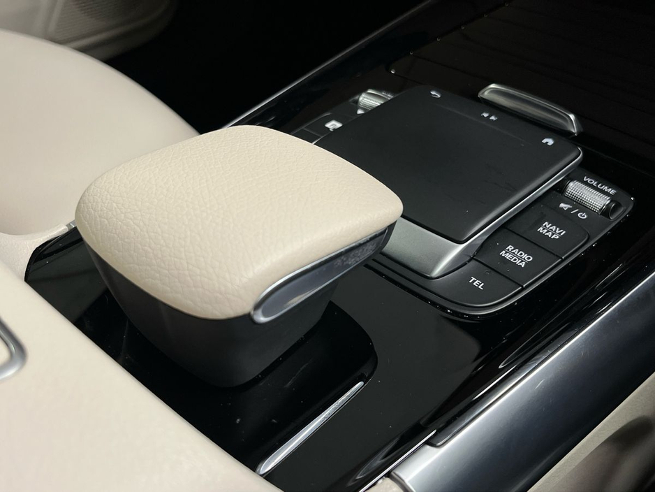 Mercedes-Benz GLA Class GLA 200 d Auto Progressive - 18 Inch Alloys - KEYLESS access - Rear View Camera - Heated Seats - Active Parking Assist Function — thumbnail 19