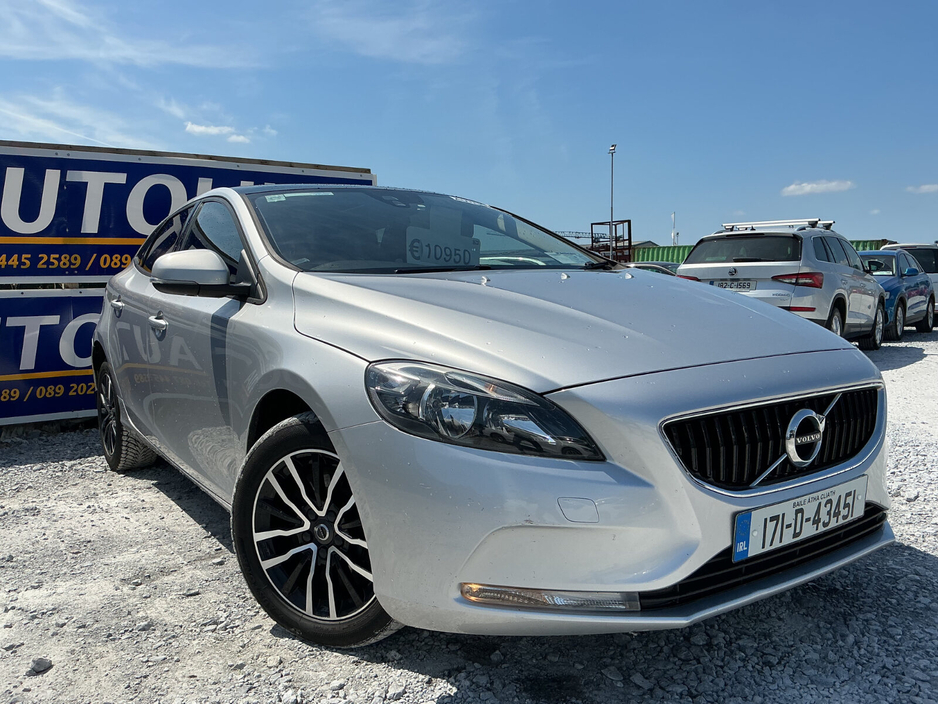 2017 Volvo V40