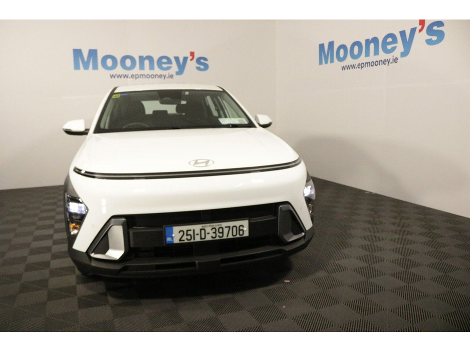 Hyundai Kona Hybrid Signature 1.6L Petrol Automatic Compact SUV — thumbnail 2