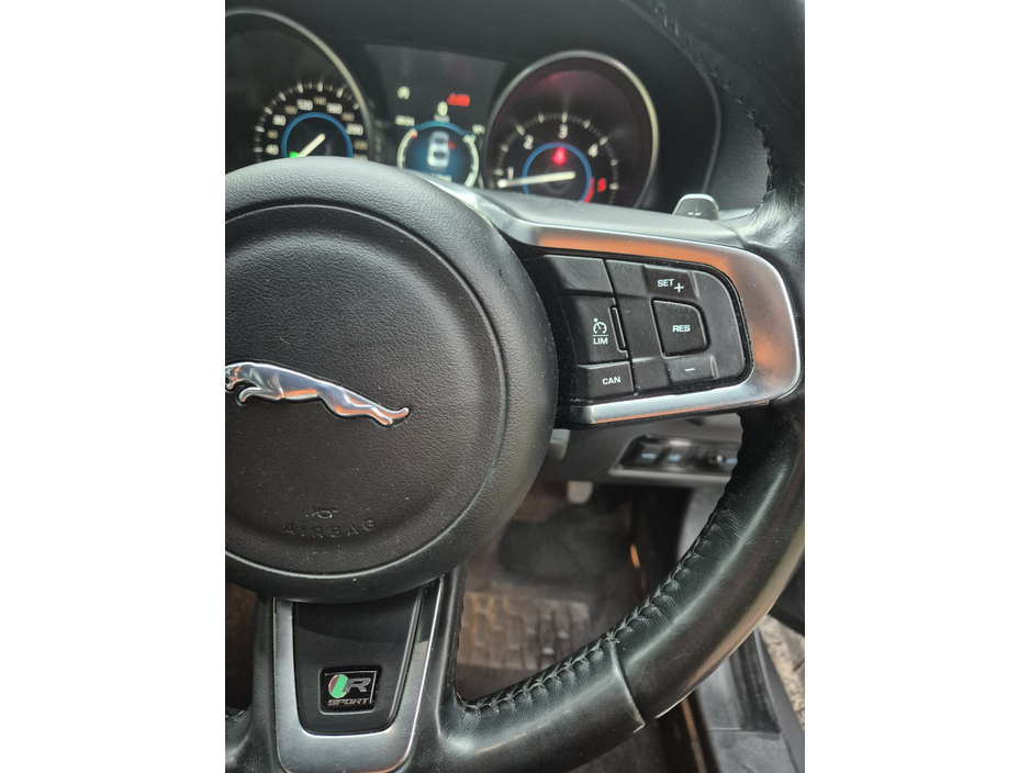 Jaguar XF 2.0 D RWD R-SPORT MY 18 4DR AUTO — thumbnail 22