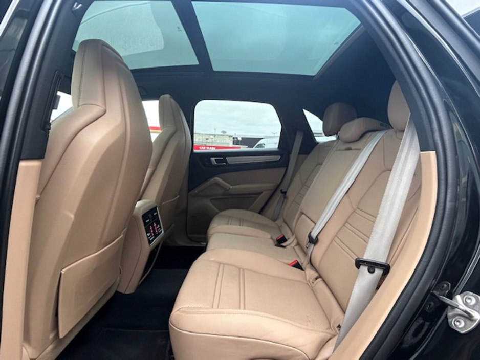 2023 Porsche Cayenne 3L Petrol Plug-in Hybrid For Sale Images