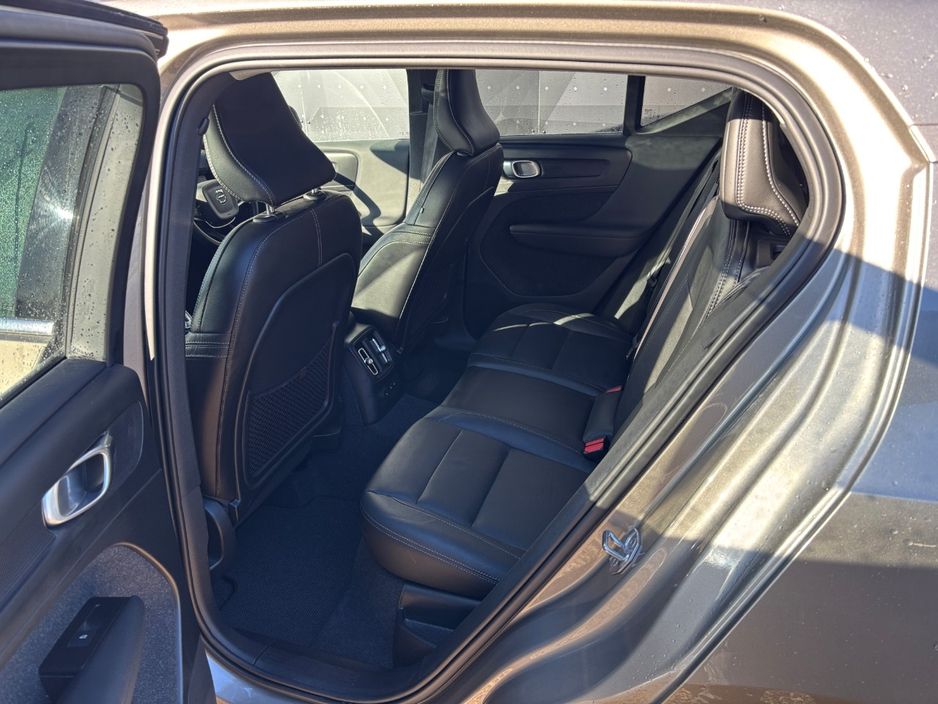 2021 Volvo XC40 1.5L Petrol Plug-in Hybrid For Sale Images